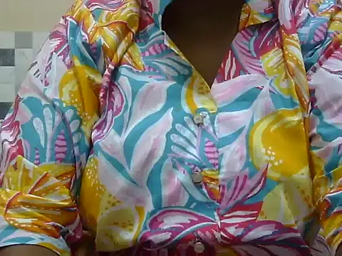 Snapshot of MONICA-LOVE chatting on October 2025 02:02:01 PM MONICA-LOVE online show from October 2025 02:02:01 PM