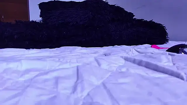 Snapshot of bellatrix25 chatting on March 2025 09:55:02 PM bellatrix25 online show from March 2025 09:55:02 PM