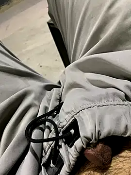 Snapshot of YawlingJingoist chatting on December 2025 12:05:01 AM YawlingJingoist online show from December 2025 12:05:01 AM