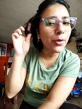 Snapshot of Im_Alma_ chatting on February 2025 01:03:01 PM Im Alma online show from February 2025 01:03:01 PM