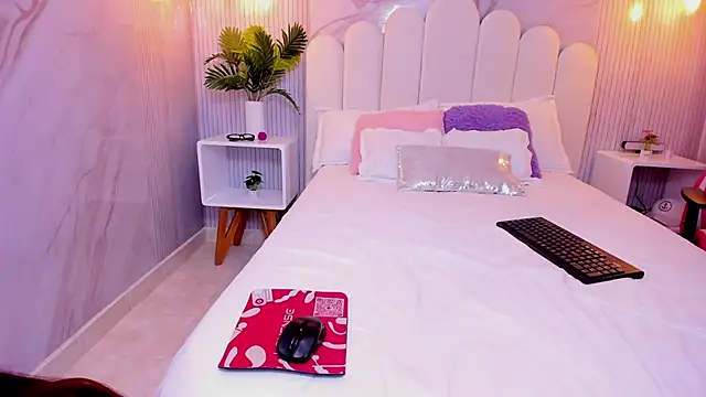 Carohorny4u online show from October 2025 08:17:02 PM