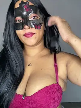 Snapshot of thushani24 chatting on December 2025 03:39:01 PM thushani24 online show from December 2025 03:39:01 PM