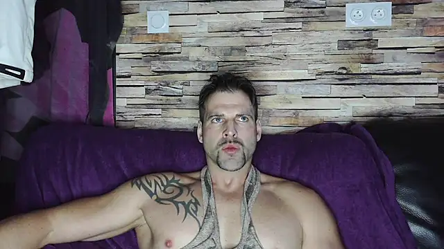 Snapshot of XxBigboybandxX chatting on January 2025 04:42:01 PM XxBigboybandxX online show from January 2025 04:42:01 PM