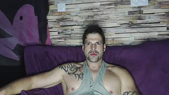 Snapshot of XxBigboybandxX chatting on February 2025 07:02:02 PM XxBigboybandxX online show from February 2025 07:02:02 PM