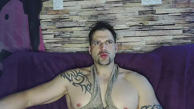 Snapshot of XxBigboybandxX chatting on March 2025 10:13:02 AM XxBigboybandxX online show from March 2025 10:13:02 AM