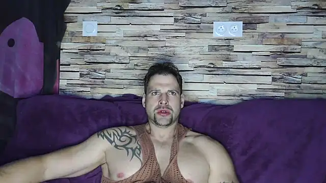 Snapshot of XxBigboybandxX chatting on March 2025 06:50:02 PM XxBigboybandxX online show from March 2025 06:50:02 PM