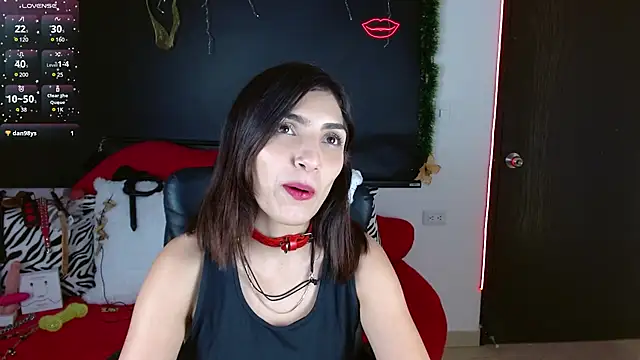 Carolaine69  online show from December 2024 06:03:02 PM