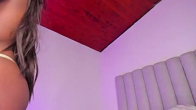 briannajackson  online show from January 2025 06:19:01 PM