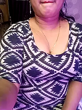 Snapshot of ella_mariya chatting on December 2024 04:17:01 PM ella mariya online show from December 2024 04:17:01 PM