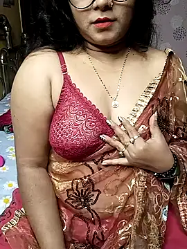 Snapshot of ella_mariya chatting on December 2024 05:11:02 PM ella mariya online show from December 2024 05:11:02 PM