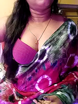Snapshot of ella_mariya chatting on December 2024 05:04:01 PM ella mariya online show from December 2024 05:04:01 PM