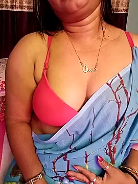 Snapshot of ella_mariya chatting on February 2025 06:04:01 AM ella mariya online show from February 2025 06:04:01 AM