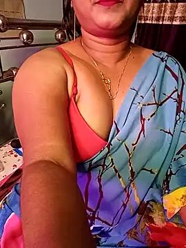 Snapshot of ella_mariya chatting on February 2025 05:38:01 AM ella mariya online show from February 2025 05:38:01 AM