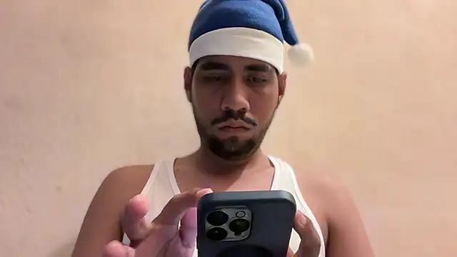 EnriquePersian197 online show from December 2024 09:54:02 PM