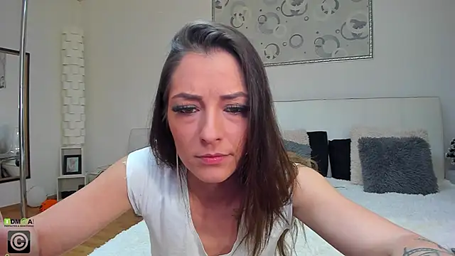 AnyaHills online show from January 2025 05:28:01 PM