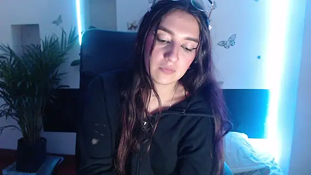 Lia-mitch online show from March 2025 11:01:02 AM