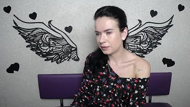 JasmineKouch online show from September 2025 05:23:01 PM