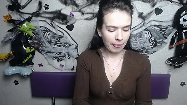 JasmineKouch online show from November 2025 06:35:02 AM