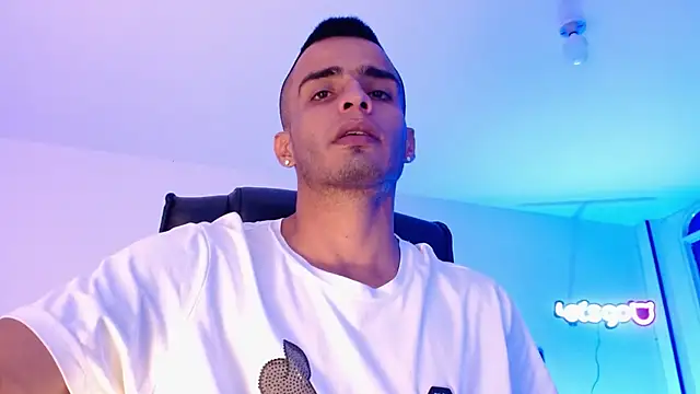 crosnosCarter online show from February 2025 02:20:01 AM