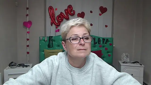 EmiliaGree online show from September 2025 05:07:02 PM