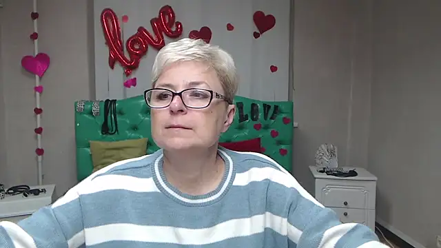 EmiliaGree online show from September 2025 05:07:01 PM