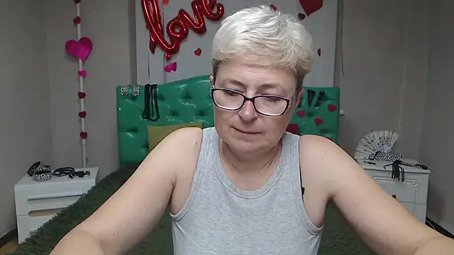 EmiliaGree online show from October 2025 05:17:02 AM