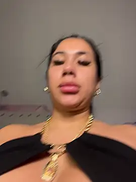 kiim taaylor online show from December 2025 11:58:02 AM