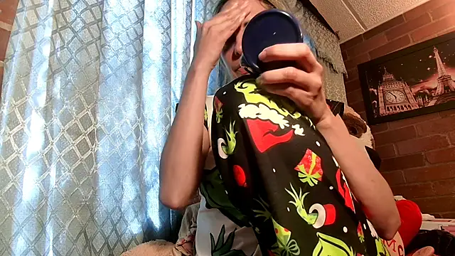 Snapshot of ValeriaLacrozee chatting on December 2025 04:34:02 PM ValeriaLacrozee online show from December 2025 04:34:02 PM