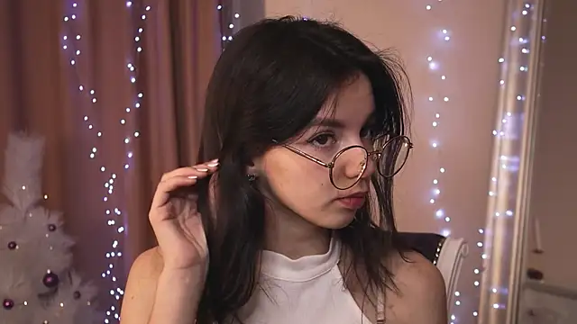 Snapshot of TrudyCarey chatting on December 2024 03:09:02 PM TrudyCarey online show from December 2024 03:09:02 PM