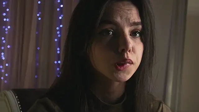 Snapshot of TrudyCarey chatting on February 2025 08:08:02 PM TrudyCarey online show from February 2025 08:08:02 PM