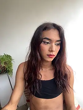 Nikol Rang   online show from December 2025 06:03:02 PM