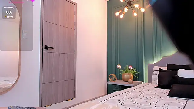 Snapshot of rubyhill_2711 chatting on January 2025 11:04:02 PM rubyhill 2711 online show from January 2025 11:04:02 PM