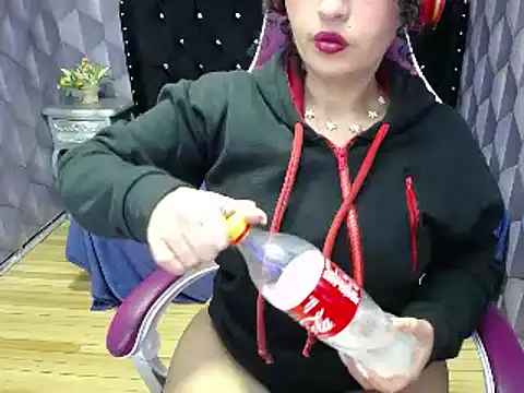 Sofiacowperx online show from January 2025 04:39:01 PM