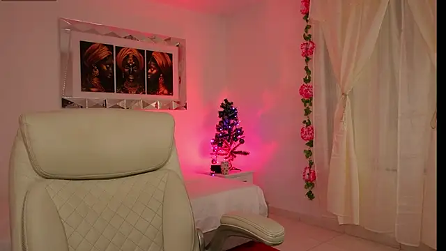 Alondrasparrow2 online show from December 2024 02:12:01 PM