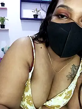  Hot Kisses  online show from December 2024 07:38:02 PM