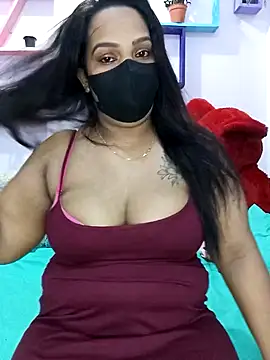  Hot Kisses  online show from December 2024 06:06:01 PM