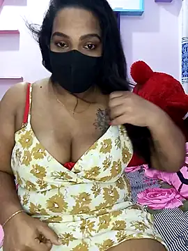  Hot Kisses  online show from December 2024 06:43:02 PM