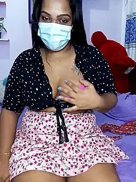  Hot Kisses  online show from January 2025 06:23:01 PM
