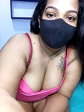  Hot Kisses  online show from February 2025 07:09:01 PM