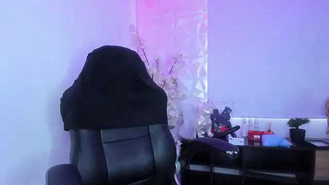 alessandra shayk6 online show from January 2025 04:59:02 PM