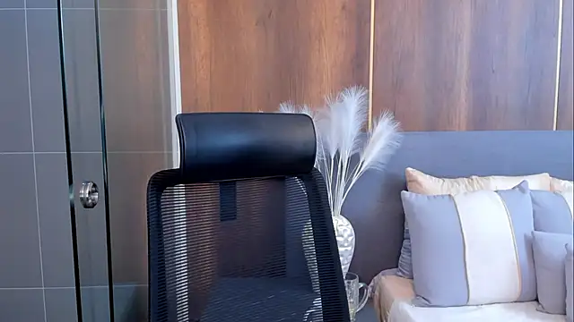 AishaPeyton online show from December 2024 09:07:01 AM