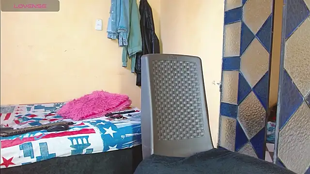cristinamontiel online show from December 2024 02:02:01 PM