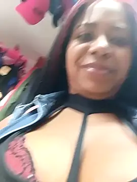 Snapshot of cindy_damm chatting on December 2024 09:28:02 PM cindy damm online show from December 2024 09:28:02 PM