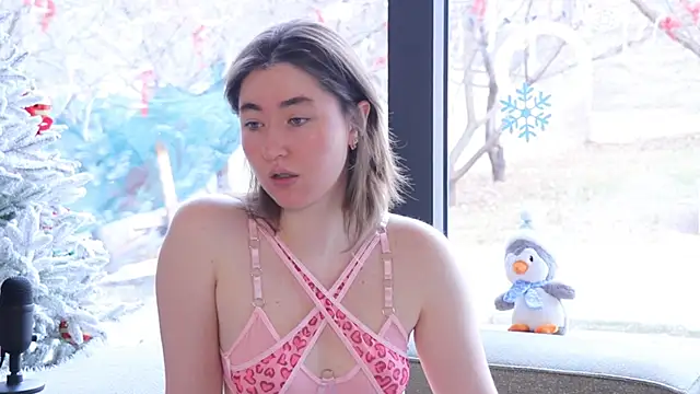 Snapshot of GentleSparkMay chatting on January 2025 09:28:02 AM GentleSparkMay online show from January 2025 09:28:02 AM