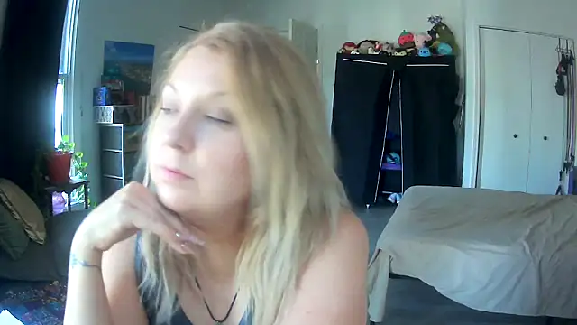 RubyGissing online show from October 2025 09:21:01 PM