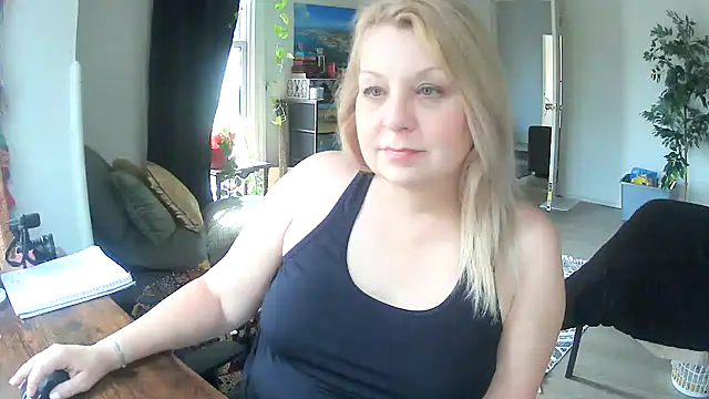 RubyGissing online show from October 2025 07:14:02 PM