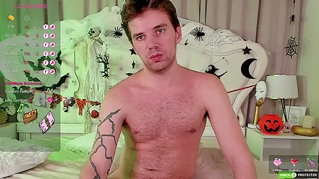 ArthurWhitee online show from October 2025 04:08:01 PM