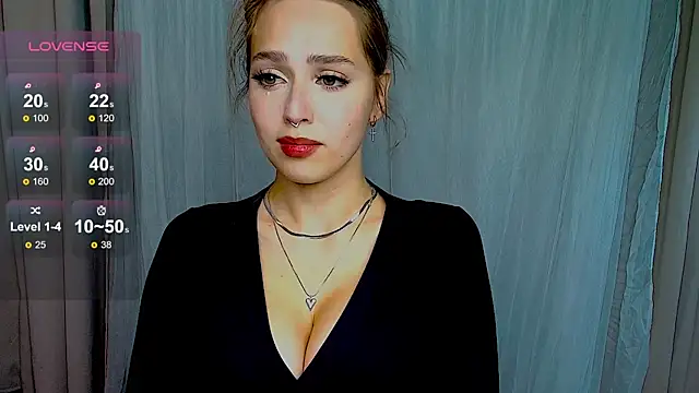 Snapshot of YaraKroft_ chatting on January 2025 11:24:01 AM YaraKroft online show from January 2025 11:24:01 AM