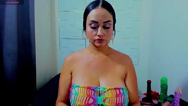 Snapshot of IsaSixty9 chatting on February 2025 08:50:01 PM IsaSixty9 online show from February 2025 08:50:01 PM