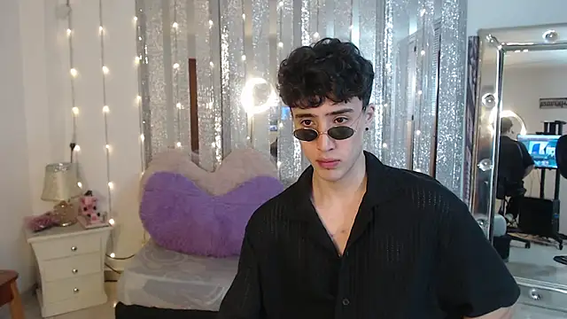gojo satoru 18 online show from January 2025 11:59:01 AM